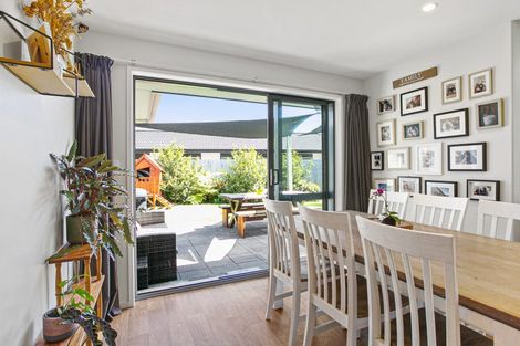 Photo of property in 15a Frederick Place, Whalers Gate, New Plymouth, 4310