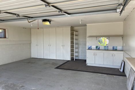 Photo of property in 45 Tenbless Court, Unsworth Heights, Auckland, 0632