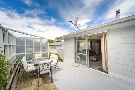 Photo of property in 6 Pain Street, Bulls, 4818