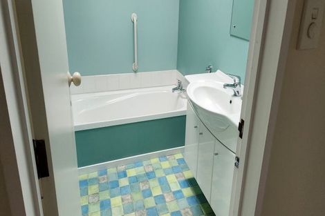 Photo of property in 1/29 Solway Avenue, Ilam, Christchurch, 8041
