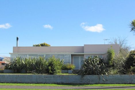 Photo of property in 49 George Street, Levin, 5510