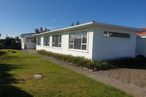 Photo of property in 65 Govett Avenue, Frankleigh Park, New Plymouth, 4310