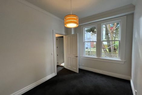 Photo of property in 18 Portland Crescent, Thorndon, Wellington, 6011