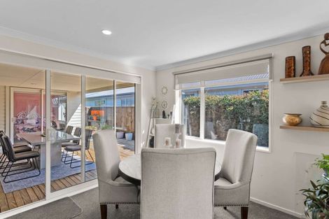 Photo of property in 17 Pounamu Place, Pegasus, 7612