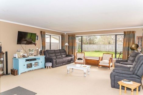 Photo of property in 8a Allan Street, Dannevirke, 4930