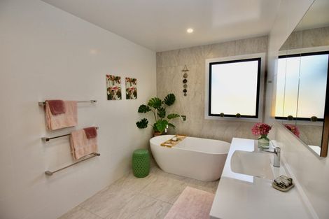 Photo of property in 45 Leeward Drive, Whitianga, 3510