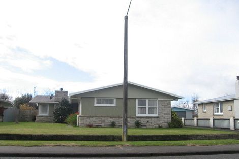 Photo of property in 16 Folkestone Drive, Flaxmere, Hastings, 4120