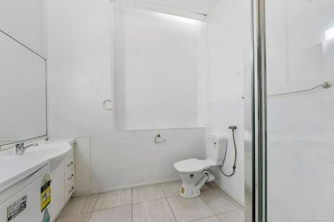 Photo of property in 15 Target Road, Totara Vale, Auckland, 0629