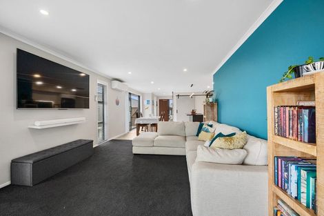 Photo of property in 19 Kawariki Road, Helensville, 0800