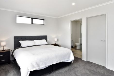 Photo of property in 49 Te Ara Aukati Terrace, Pokeno, 2471