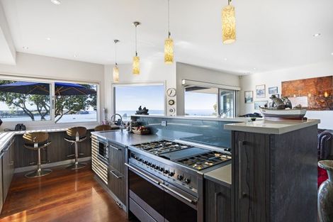 Photo of property in 93 Tiri Road, Tindalls Beach, Whangaparaoa, 0930