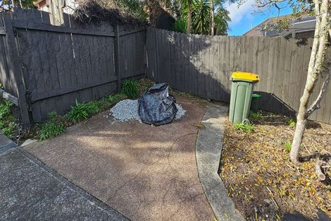 Photo of property in 1/13 Montclair Rise, Browns Bay, Auckland, 0630