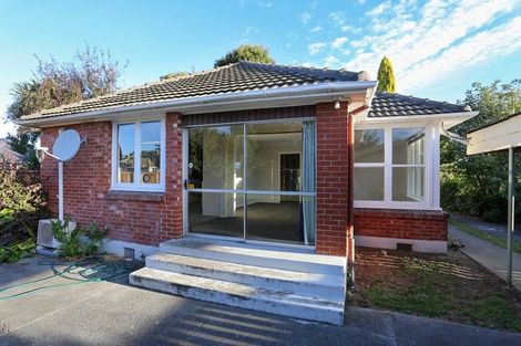 Photo of property in 28 Hillary Crescent, Upper Riccarton, Christchurch, 8041