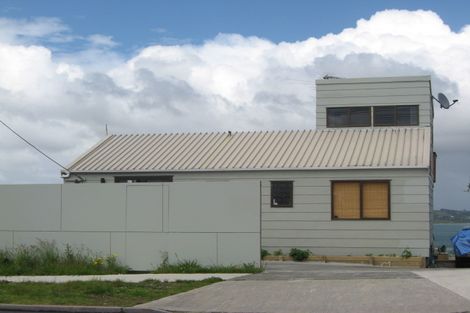 Photo of property in 783 Whangaparaoa Road, Manly, Whangaparaoa, 0930