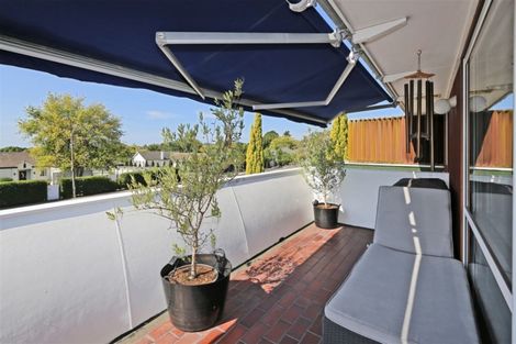 Photo of property in 2/140 Te Mata Road, Havelock North, 4130