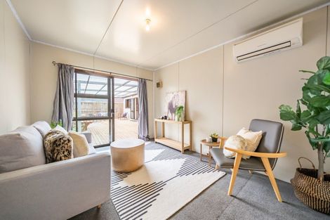 Photo of property in 10 Mchattie Lane, Clouston Park, Upper Hutt, 5018