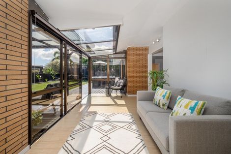 Photo of property in 5 Belmere Rise, Farm Cove, Auckland, 2012