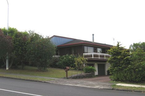 Photo of property in 26 Marina View Drive, West Harbour, Auckland, 0618