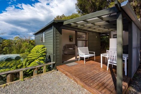 Photo of property in 712 Moetapu Bay Road, Moetapu Bay, Picton, 7282