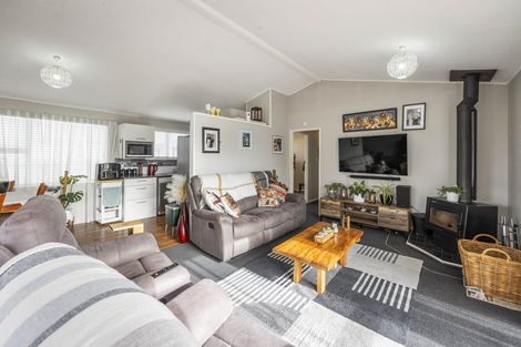 Photo of property in 34 Kamahi Avenue, Hawera, 4610