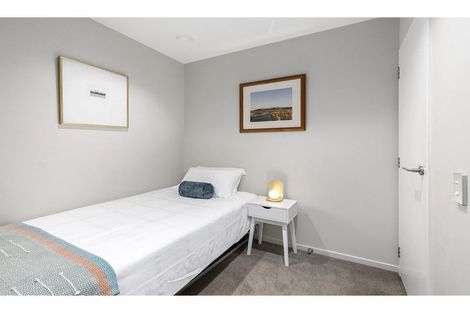 Photo of property in Patent 326 Apartments, 203s/326 Evans Bay Parade, Hataitai, Wellington, 6021