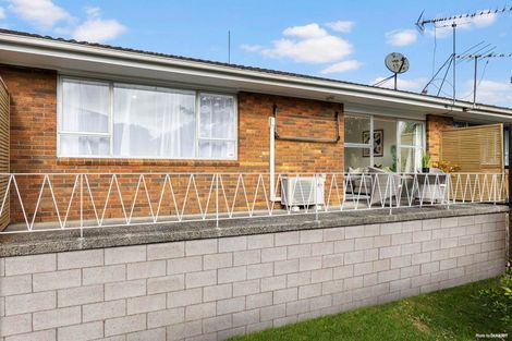 Photo of property in 2/15 Lavas Place, Mount Wellington, Auckland, 1060