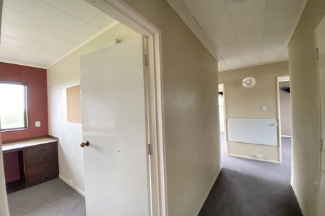 Photo of property in 212 Cambridge Road, Bethlehem, Tauranga, 3110