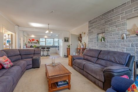 Photo of property in 40 Read Street, Levin, 5510