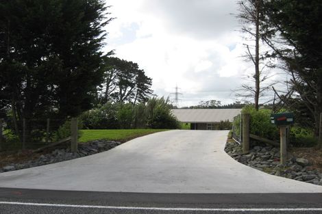 Photo of property in 205 Oraha Road, Kumeu, 0892