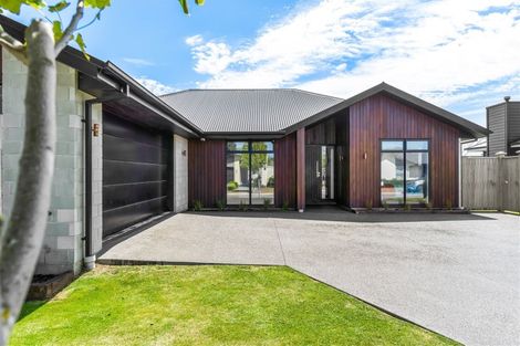 Photo of property in 31 Lewis Crescent, Rolleston, 7614