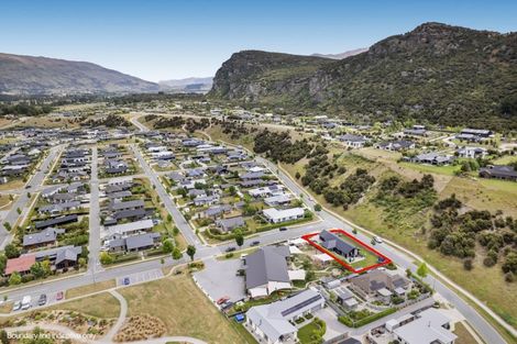 Photo of property in 10 Rifleman Street, Albert Town, Wanaka, 9305