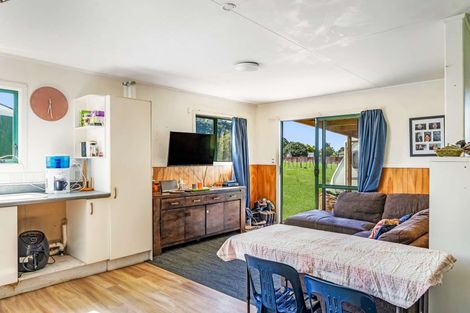 Photo of property in 37 Banks Street, Tolaga Bay, 4077