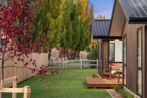 Photo of property in 34 Burbank Road, Wanaka, 9382