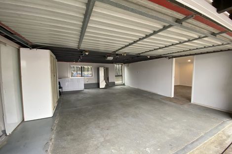 Photo of property in 8 Panorama Court, Red Beach, 0932