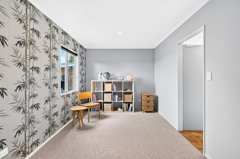 Photo of property in 21a Savoy Road, Glen Eden, Auckland, 0602