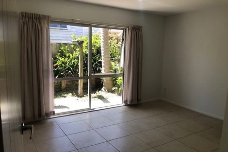 Photo of property in 4b Corrella Road, Belmont, Auckland, 0622