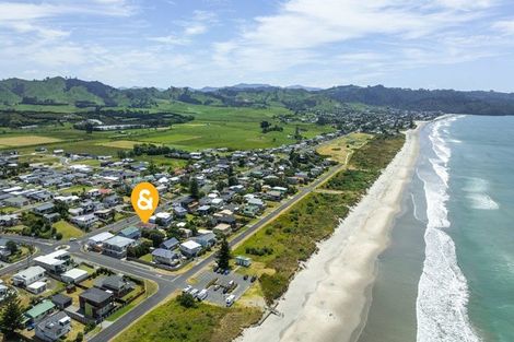 Photo of property in 207 Seaforth Road, Waihi Beach, 3611