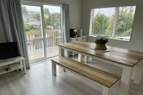 Photo of property in 10 Sequoia Place, Sunnynook, Auckland, 0620