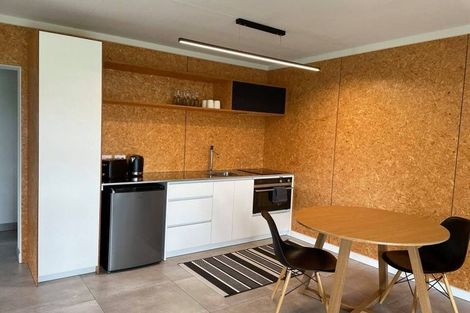 Photo of property in 37 Peake Road, Cambridge, Hamilton, 3283