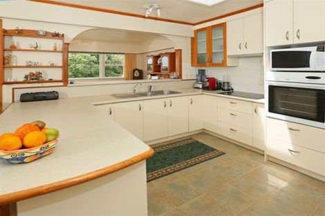 Photo of property in 11 Meadow Crescent, Te Atatu South, Auckland, 0602