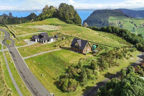 Photo of property in 150 Highland Drive, Acacia Bay, Taupo, 3385