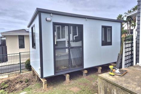 Photo of property in 40 Evans Road, Weymouth, Auckland, 2103