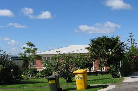 Photo of property in 71 Exmouth Road, Northcote, Auckland, 0627