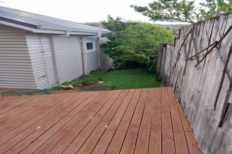 Photo of property in 7 Hampton Hill Road, Tawa, Wellington, 5028