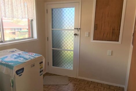 Photo of property in 14 Renwick Street, Papakura, 2110