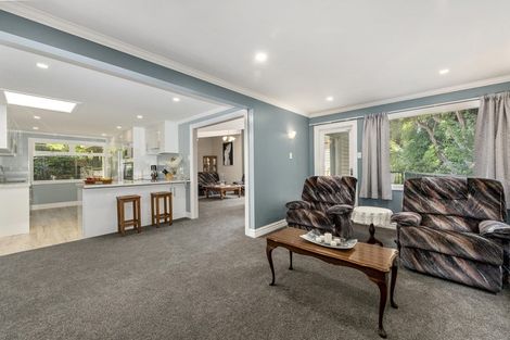 Photo of property in 57 Blue Mountains Road, Pinehaven, Upper Hutt, 5019