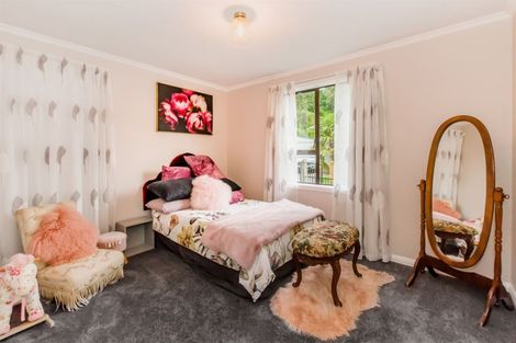 Photo of property in 48 Hookway Grove, Paraparaumu, 5032