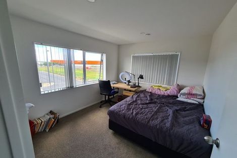 Photo of property in 2 Treestump Road, Takanini, 2112