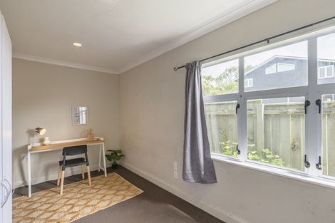 Photo of property in 84 Amohia Street, Paraparaumu, 5032