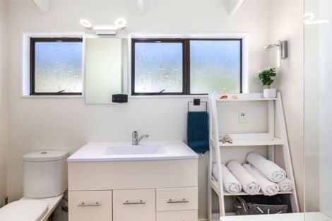 Photo of property in 9 Seagull Place, Whitby, Porirua, 5024